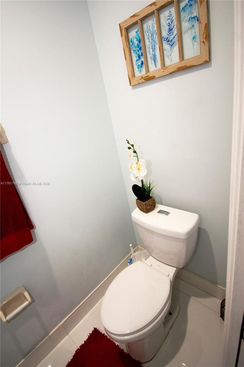 1142 NW 135th Ct, Miami, FL 33182 Photo