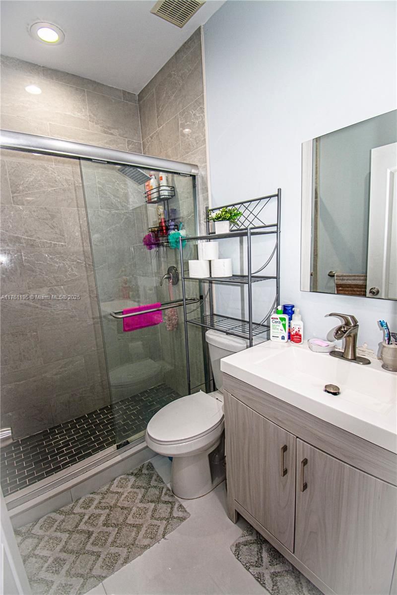 1142 NW 135th Ct, Miami, FL 33182 Photo