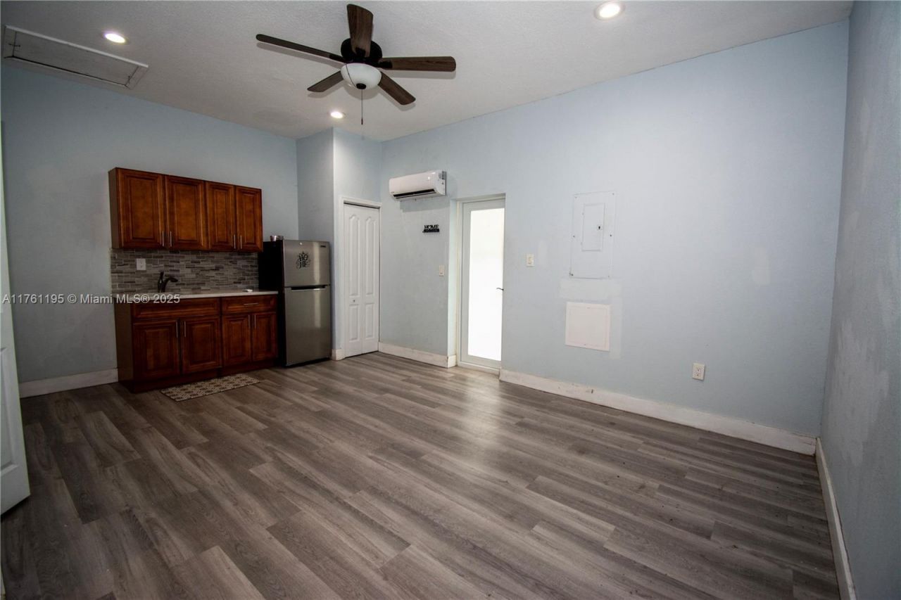 1142 NW 135th Ct, Miami, FL 33182 Photo