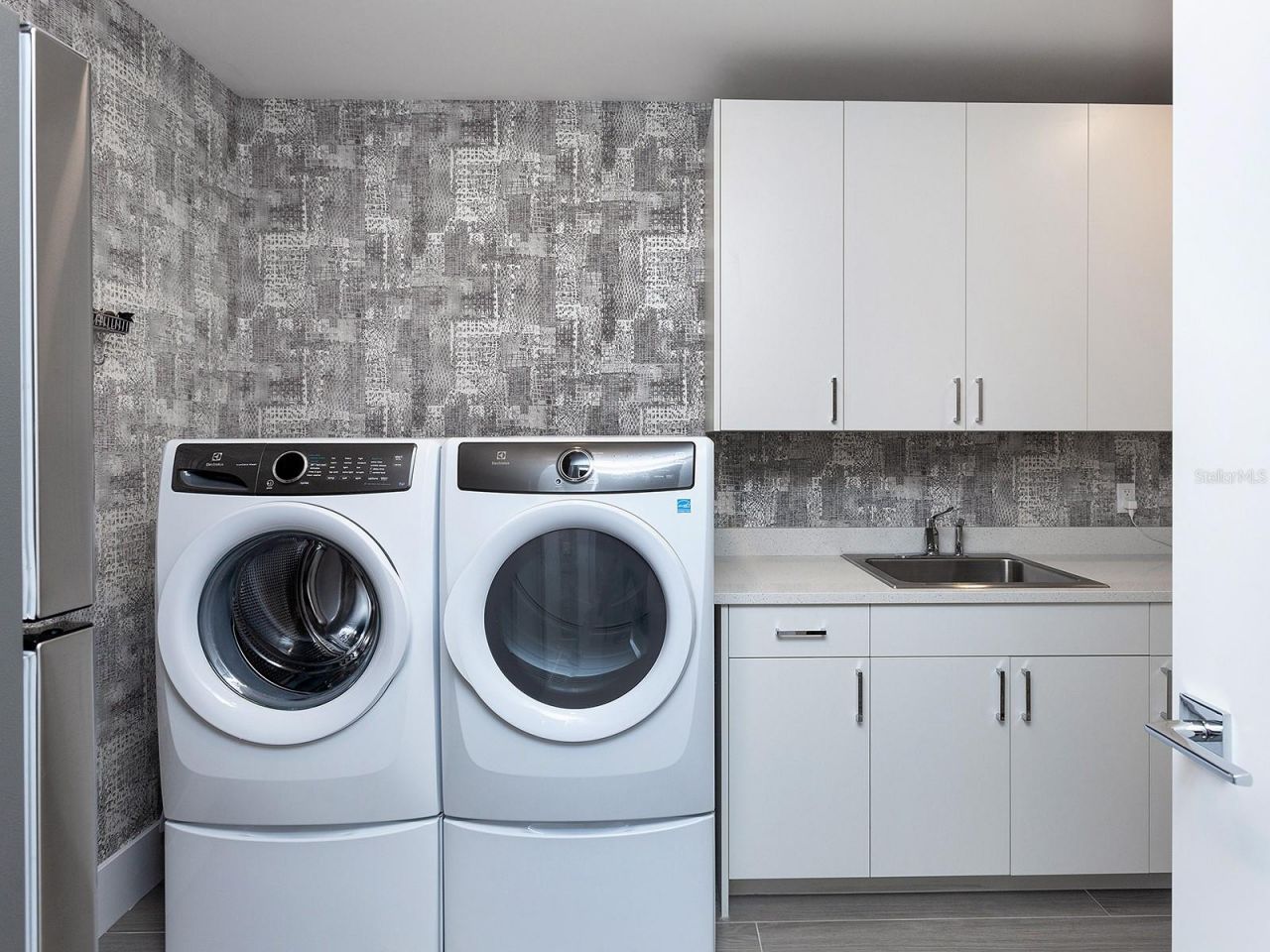 540 N Tamiami Trail, Unit 1503, Sarasota, FL 34236 Photo