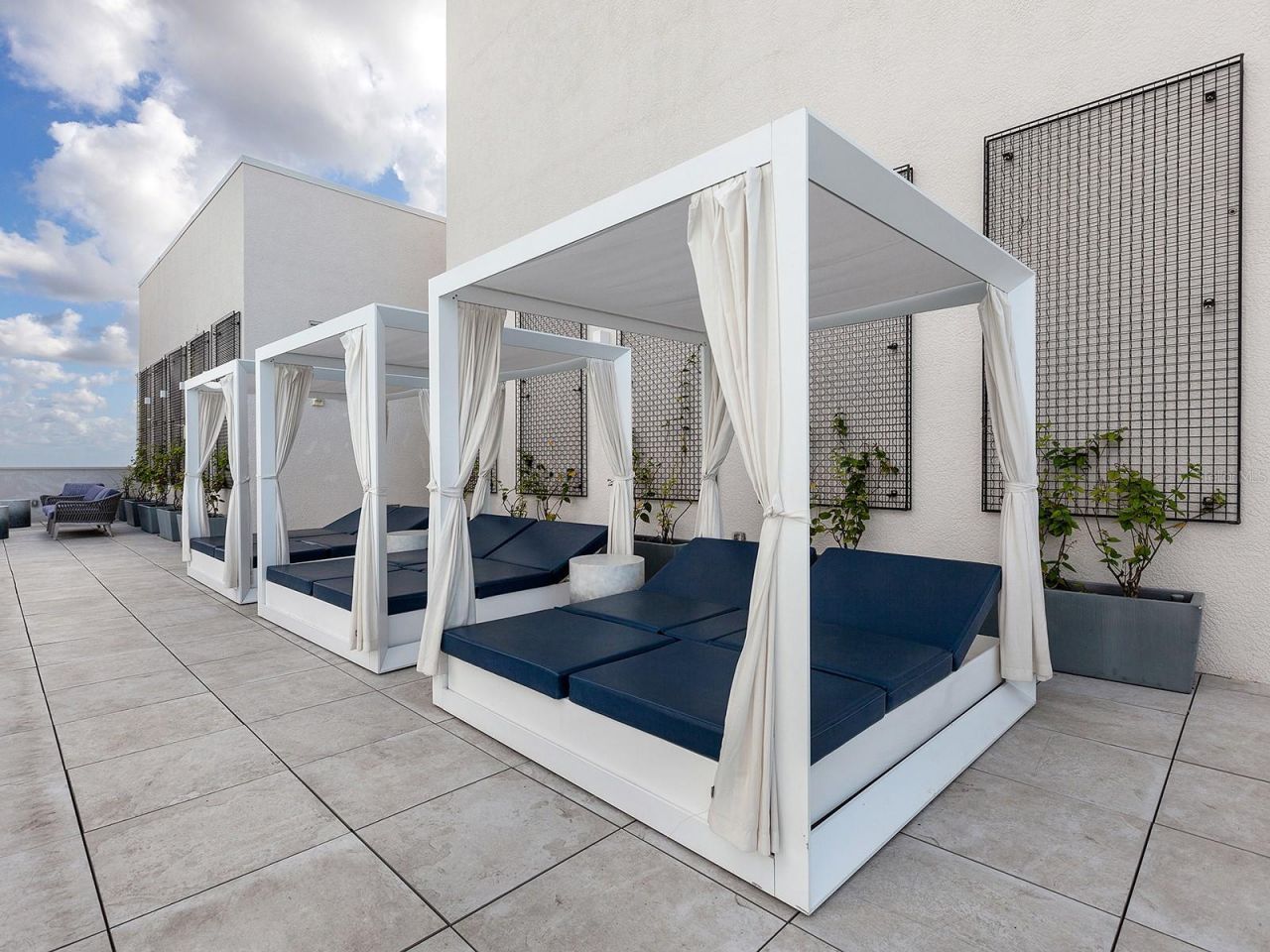 540 N Tamiami Trail, Unit 1503, Sarasota, FL 34236 Photo