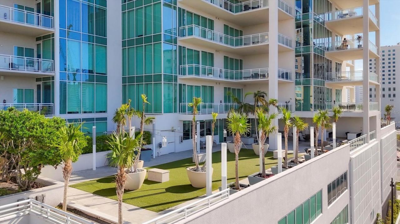 540 N Tamiami Trail, Unit 1503, Sarasota, FL 34236 Photo