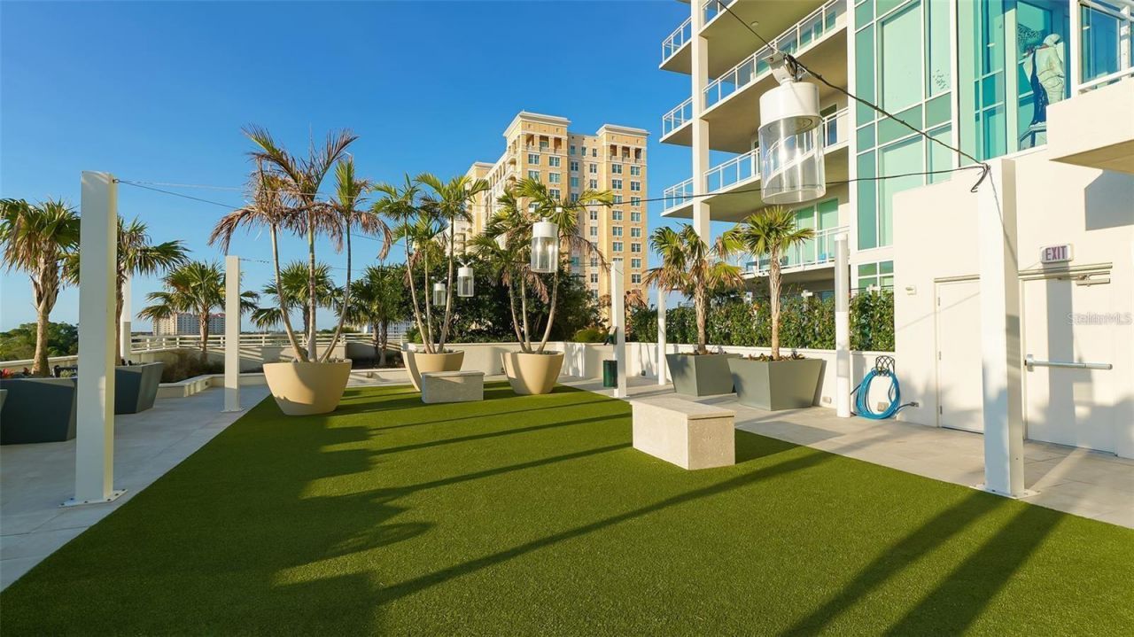 540 N Tamiami Trail, Unit 1503, Sarasota, FL 34236 Photo