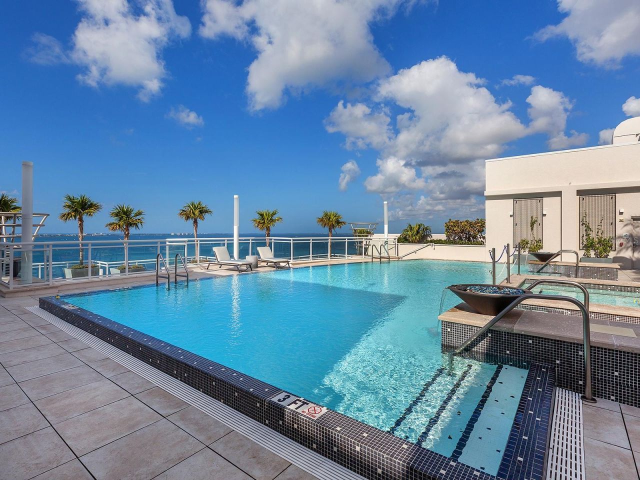 540 N Tamiami Trail, Unit 1503, Sarasota, FL 34236 Photo