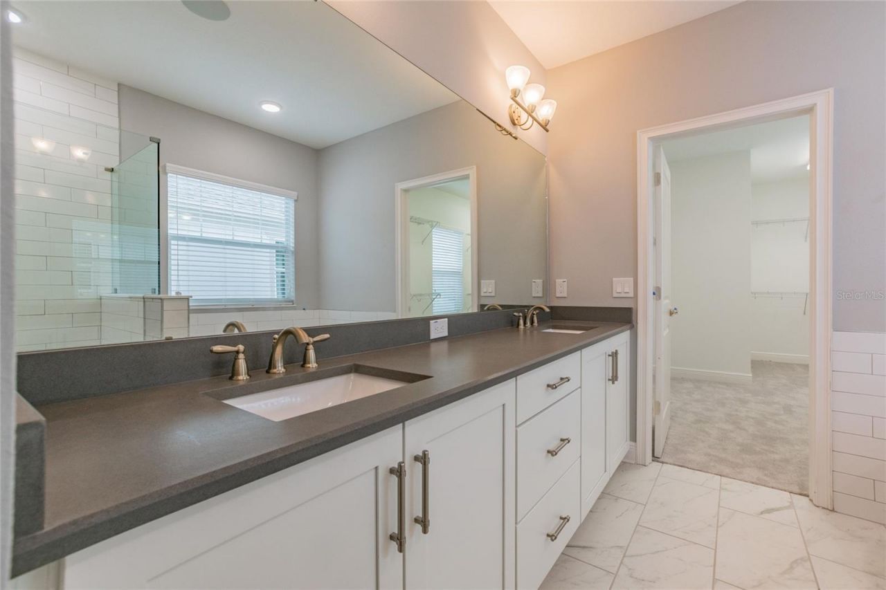 324 37th Avenue Ne, Saint Petersburg, FL 33704 Photo