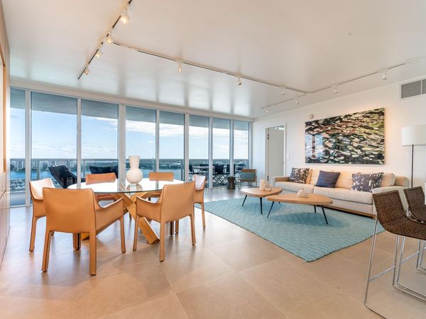 400 Alton Road, Unit 1808, Miami Beach, FL 33139