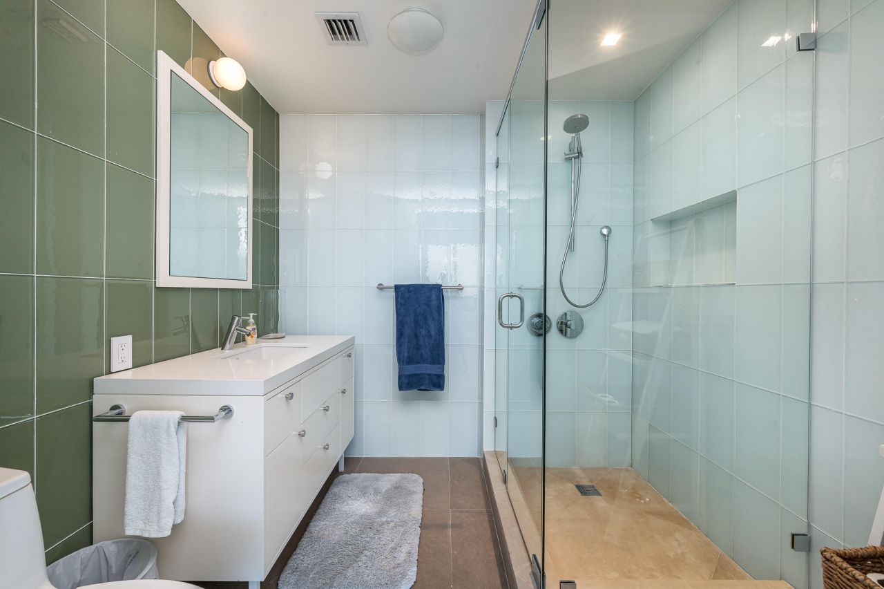 400 Alton Road, Unit 1808, Miami Beach, FL 33139 Photo