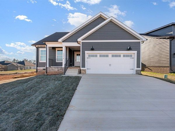 1314 Helmsdale Lane, Bowling Green, KY 42101