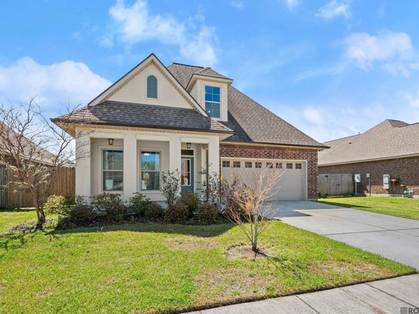 38420 Brown Rd, Prairieville, LA 70769