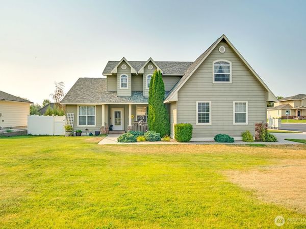 600 N Bluff West Drive, Moses Lake, WA 98837