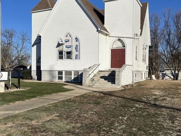 175 3rd Avenue, Clifton, IL 60927