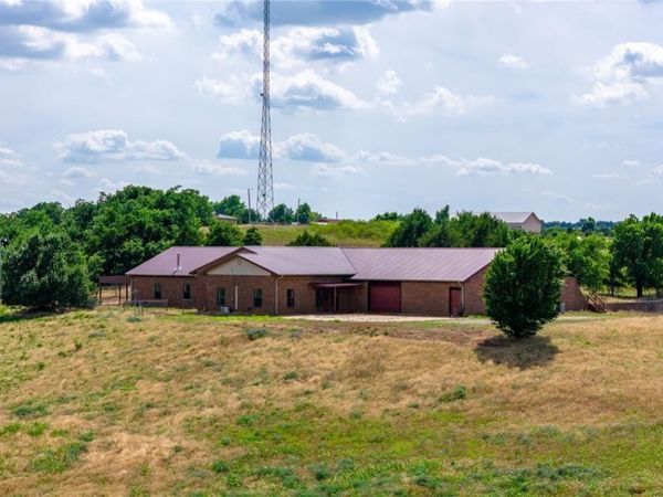 12168 N US 281 Highway, Lookeba, OK 73053