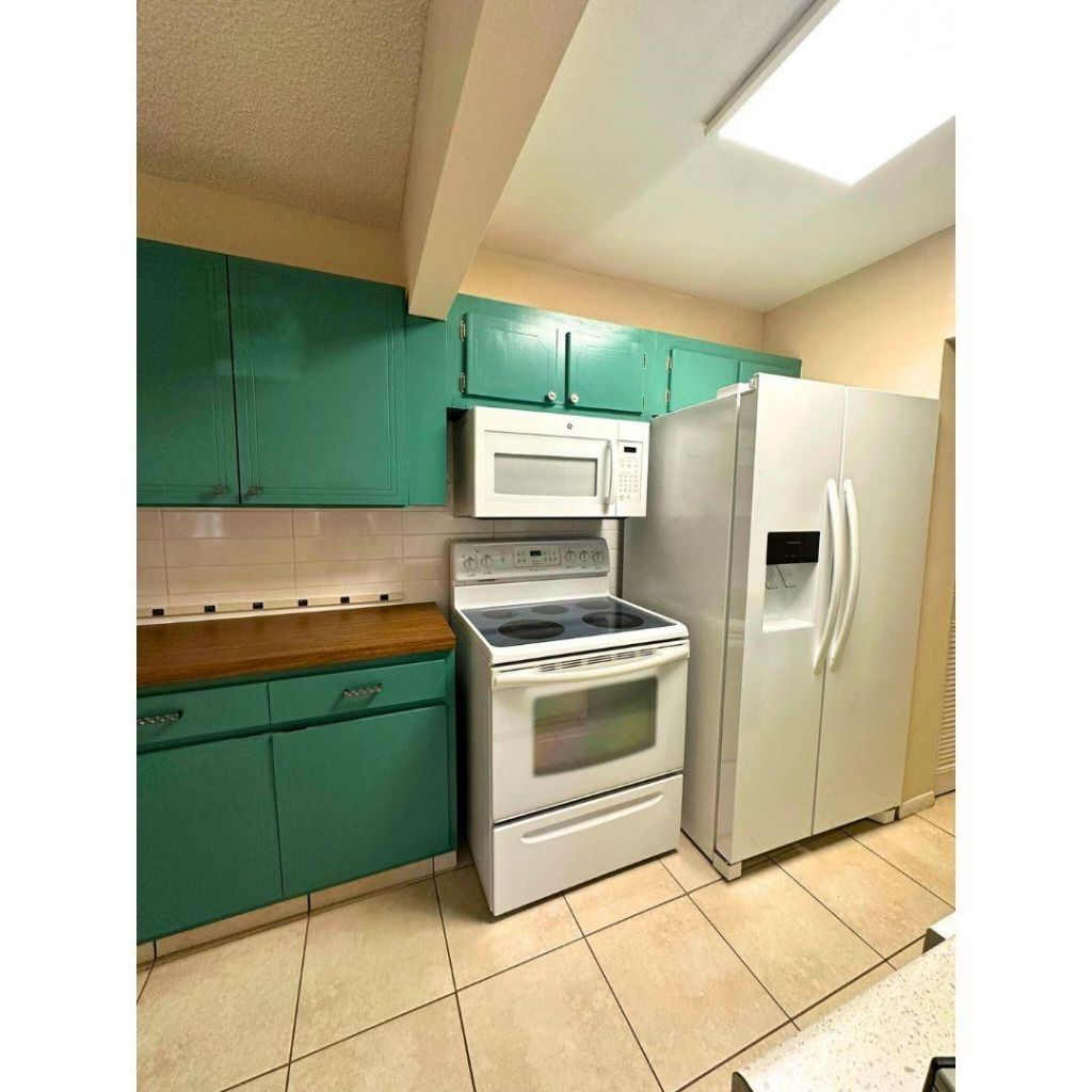 5190 E Sabal Palm Boulevard, Unit 201, Tamarac, FL 33319 Photo