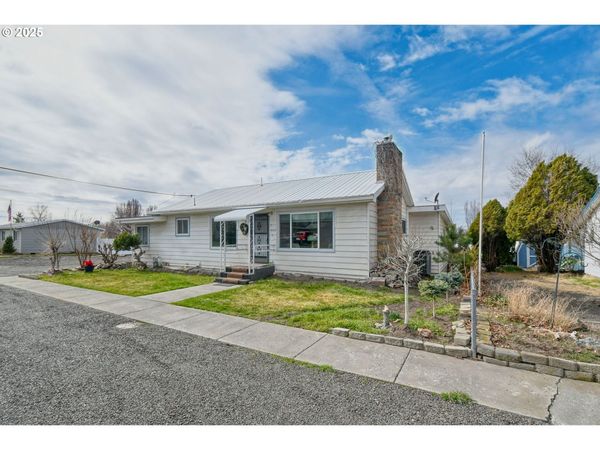 444 N 3RD ST, Athena, OR 97813