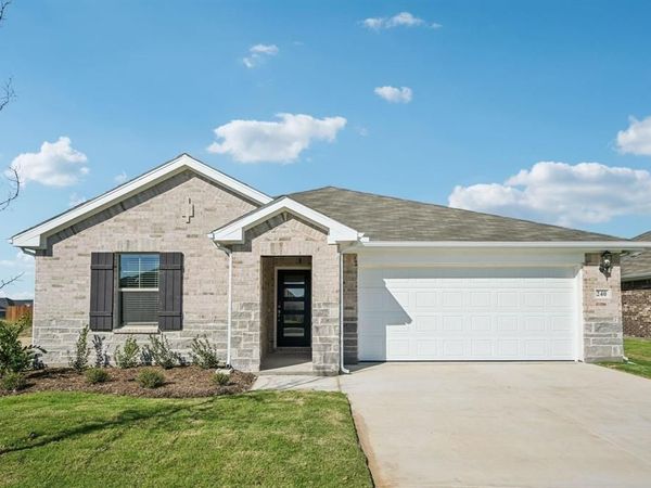 240 Canyon Oaks Drive, Greenville, TX 75402
