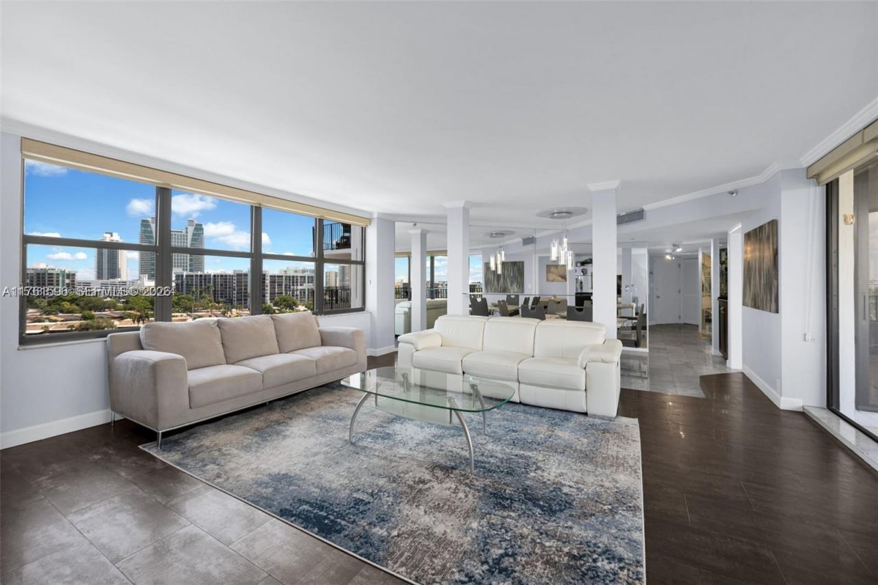 300 Three Islands Blvd, Unit 108, Hallandale Beach, FL 33009 Photo