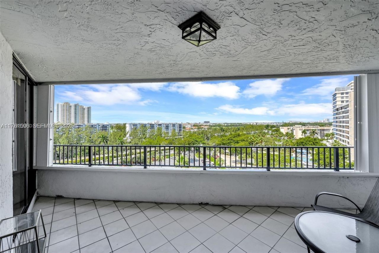 300 Three Islands Blvd, Unit 108, Hallandale Beach, FL 33009 Photo