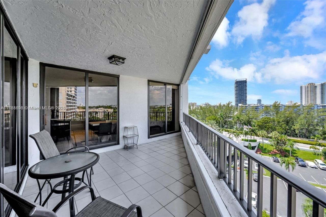 300 Three Islands Blvd, Unit 108, Hallandale Beach, FL 33009 Photo