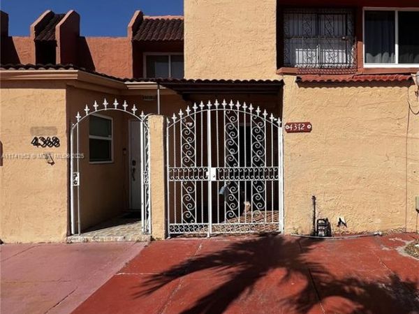 4372 W 11th Ln, Unit 30, Hialeah, FL 33012