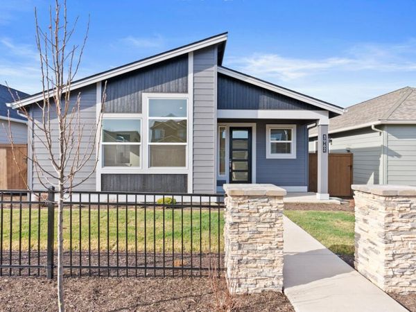 3962 NE Oakside Loop, Bend, OR 97701