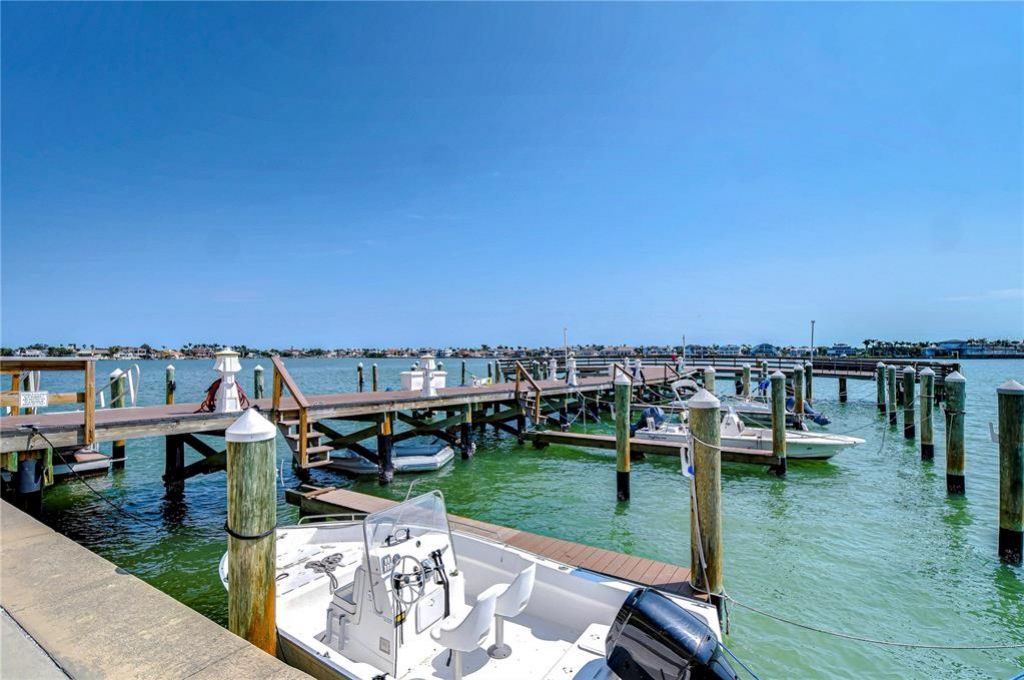 5220 Brittany Drive S, Unit 807, Saint Petersburg, FL 33715 Photo