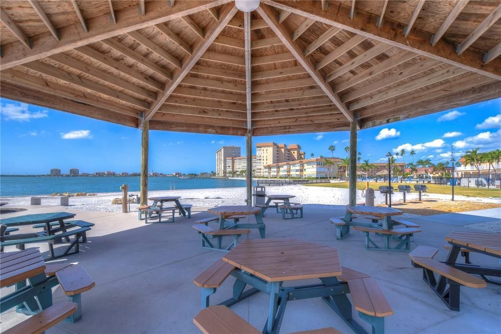 5220 Brittany Drive S, Unit 807, Saint Petersburg, FL 33715 Photo