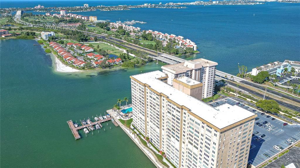 5220 Brittany Drive S, Unit 807, Saint Petersburg, FL 33715 Photo