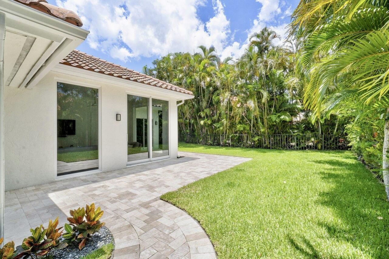 2184 Regents Boulevard, West Palm Beach, FL 33409 Photo