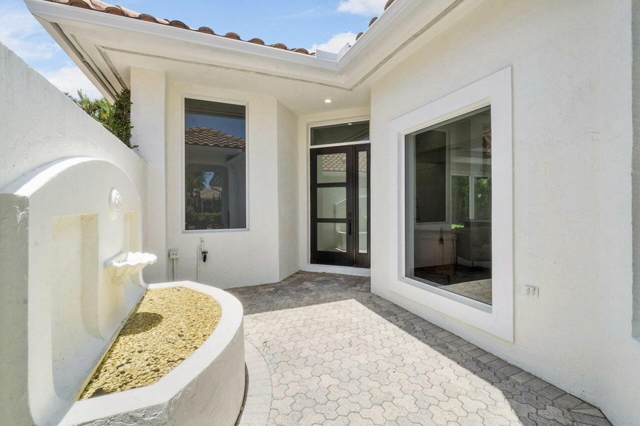 2184 Regents Boulevard, West Palm Beach, FL 33409 Photo