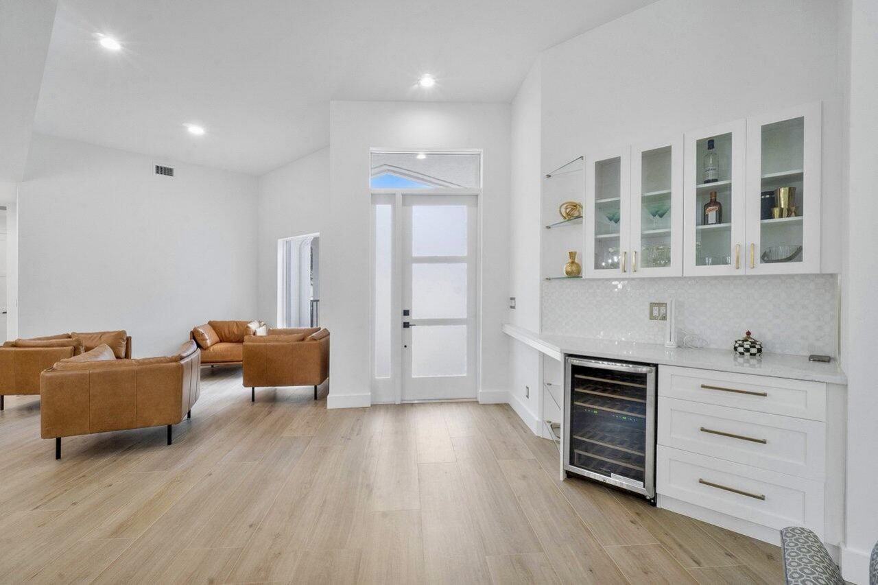 2184 Regents Boulevard, West Palm Beach, FL 33409 Photo