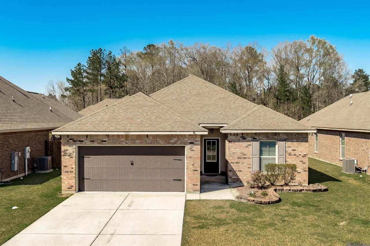 23101 Arcwood Dr, Denham Springs, LA 70726 Main Photo