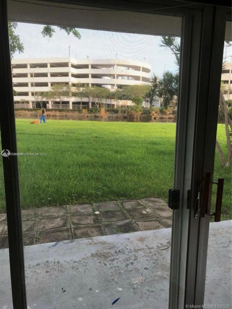 7344 SW 82nd St, Unit C113, Miami, FL 33143 Photo