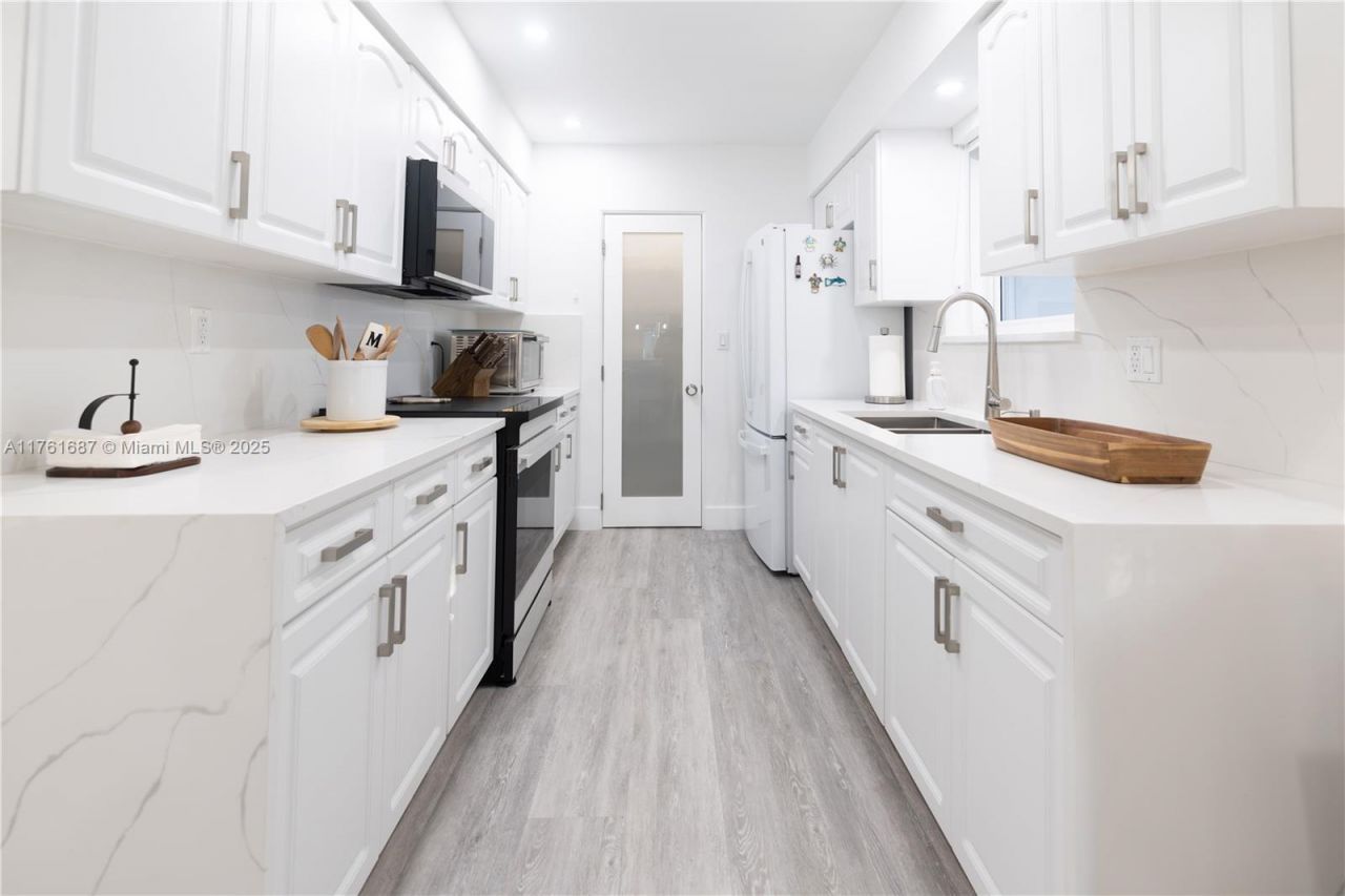 19600 Gulfstream Rd, Cutler Bay, FL 33157 Photo