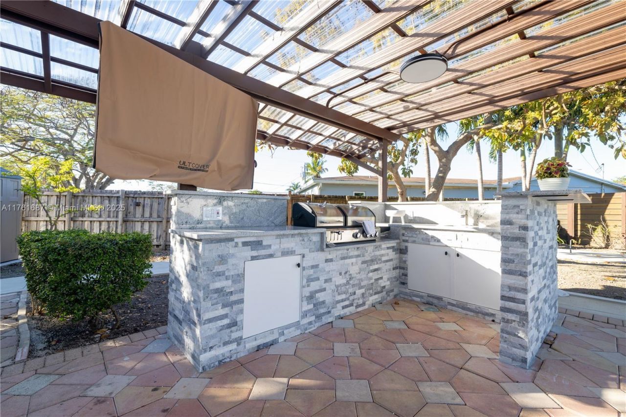 19600 Gulfstream Rd, Cutler Bay, FL 33157 Photo