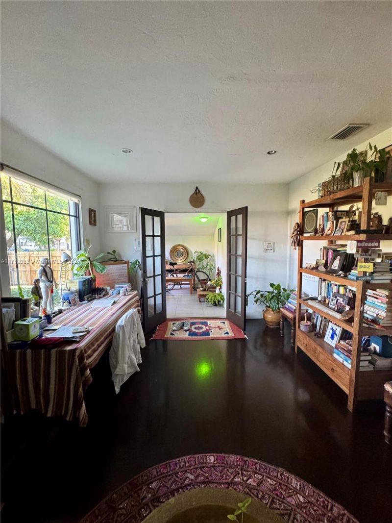 7020 NE 5th Ave, Miami, FL 33138 Photo