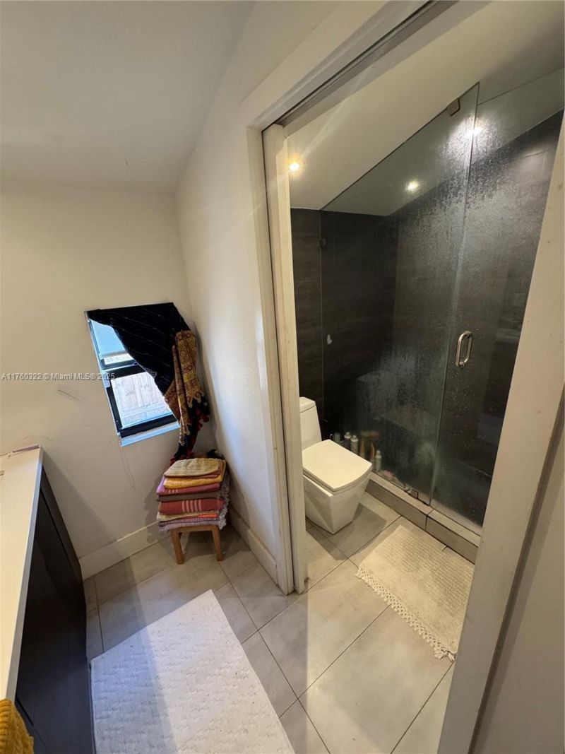 7020 NE 5th Ave, Miami, FL 33138 Photo