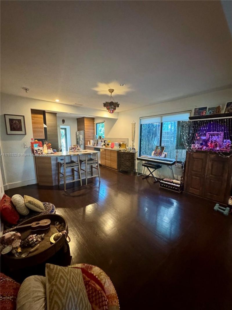 7020 NE 5th Ave, Miami, FL 33138 Photo