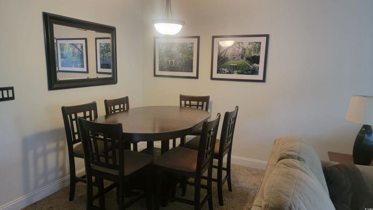6000 Windsor Green Way Photo 4