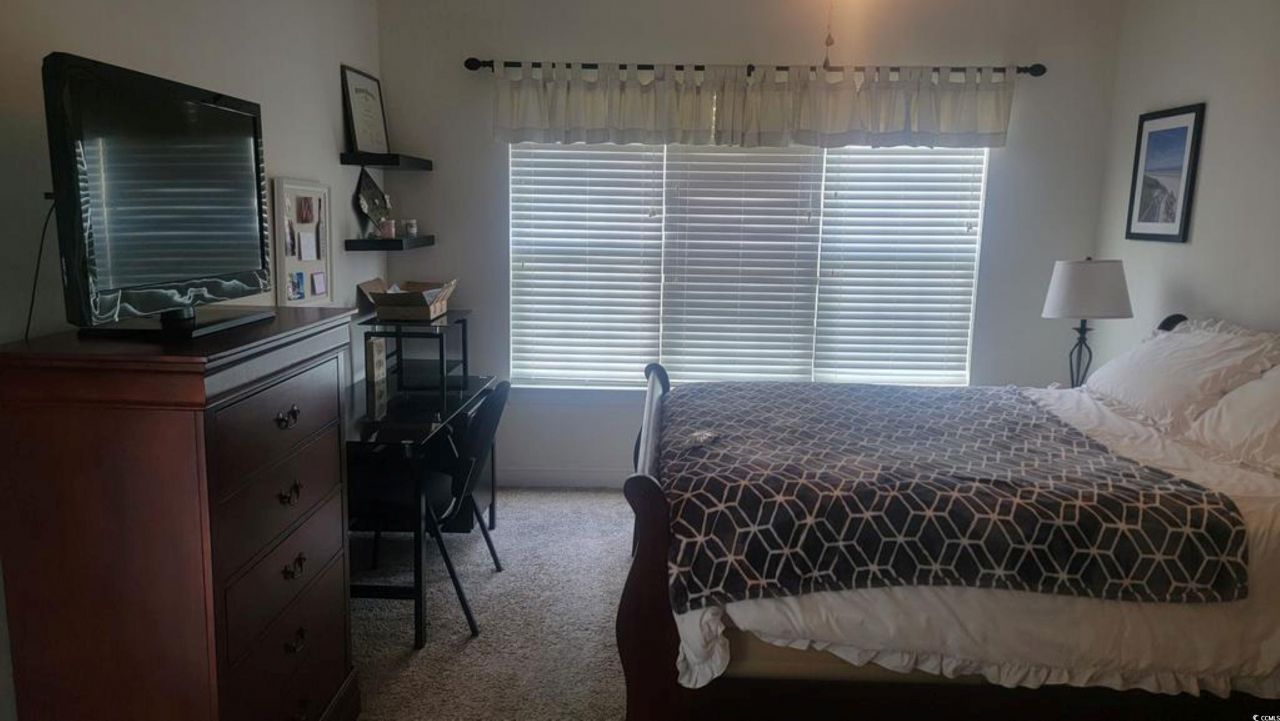 6000 Windsor Green Way Photo 7