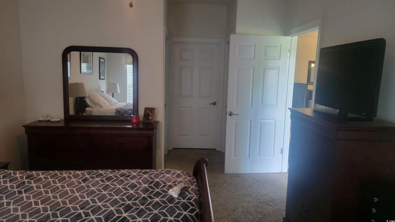 6000 Windsor Green Way Photo 9