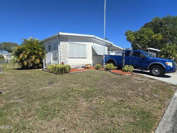 861 Pecan Circle, Barefoot Bay, FL 32976