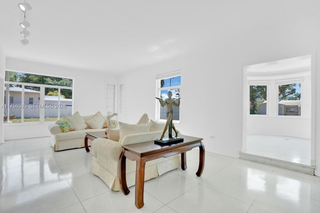 5861 La Gorce Dr, Miami Beach, FL 33140 Photo