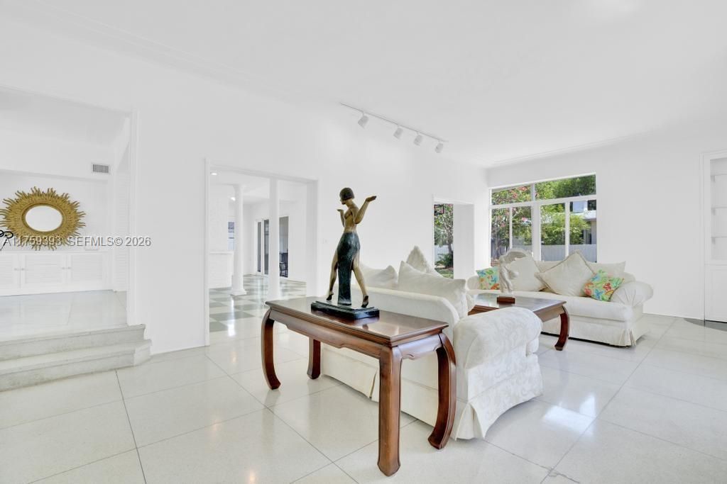 5861 La Gorce Dr, Miami Beach, FL 33140 Photo