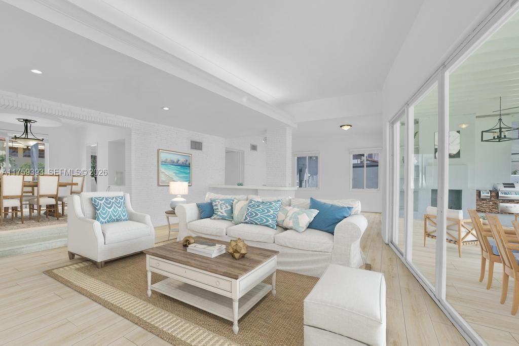 5861 La Gorce Dr, Miami Beach, FL 33140 Photo