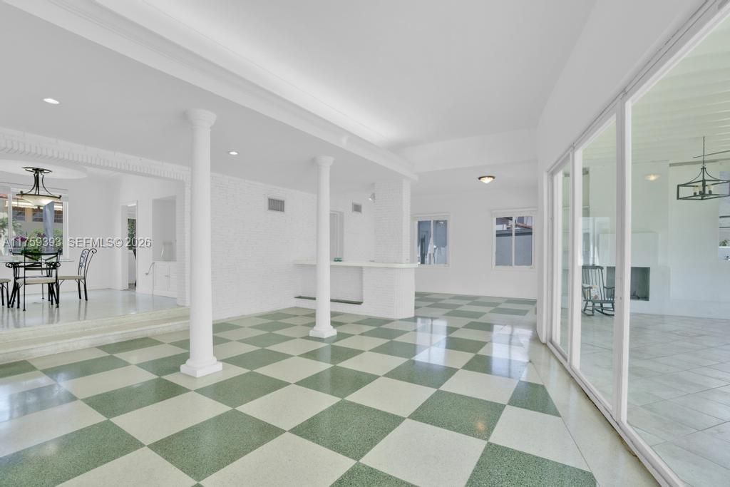 5861 La Gorce Dr, Miami Beach, FL 33140 Photo