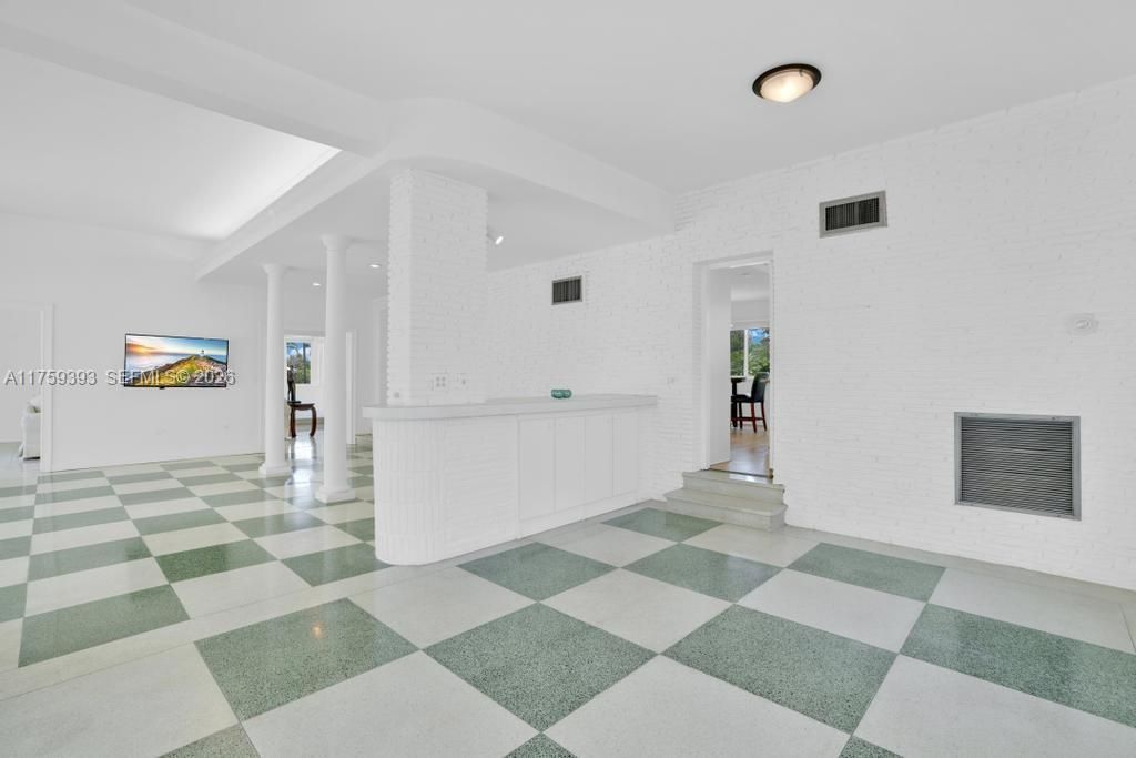 5861 La Gorce Dr, Miami Beach, FL 33140 Photo