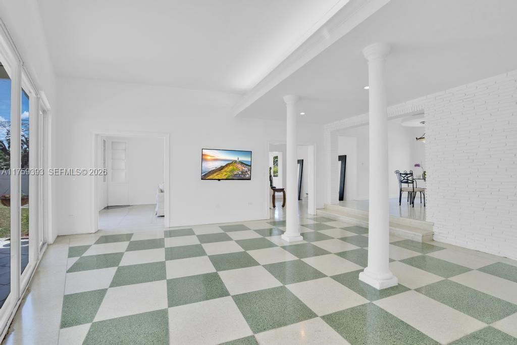5861 La Gorce Dr, Miami Beach, FL 33140 Photo