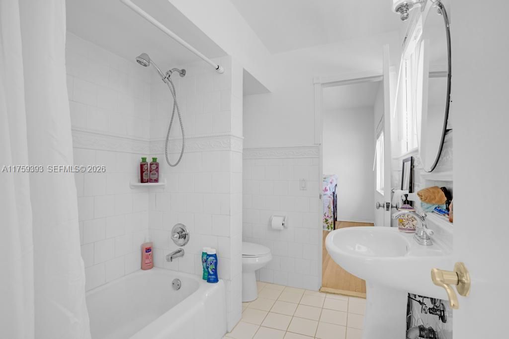 5861 La Gorce Dr, Miami Beach, FL 33140 Photo