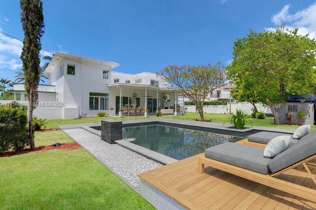 5861 La Gorce Dr, Miami Beach, FL 33140 Photo