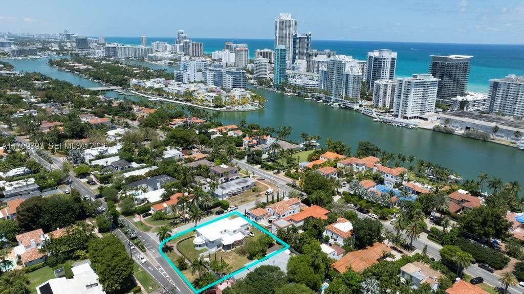 5861 La Gorce Dr, Miami Beach, FL 33140 Photo
